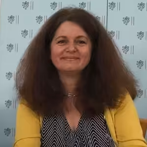 Jak pomáhat pěstovat lásku ke své vlasti skrze výuku českého jazyka. Držitelka ceny Gratias Agit. Lucie Boucher Slavíková nejen o Francii #48