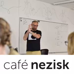 Café Nezisk podcast I Lucie Tužová a Petr Vysuček z Pevnosti
