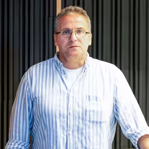 Radovan Bránik - Hoax môžeme vyvrátiť, ale emóciu strachu si zapamätáme