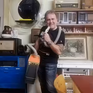 VYSAVAČ 006 - Jakub Smolík