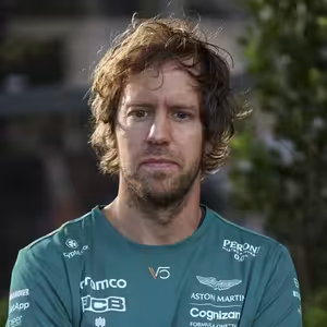 InstaPokec z Austrálie: Rozklad Aston Martinu na pozadí dominance Ferrari