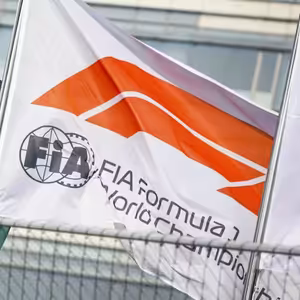 Jak Hamiltonovo (ne)odcházení přineslo změny ve způsobu řízení velkých cen F1