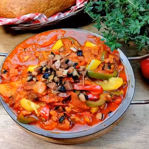 České lečo je hanbou! Pravé maďarské, kde vejce a ocet nenajdete