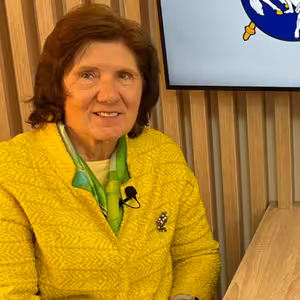 O VÝSTAVE S UMELKYŇOU