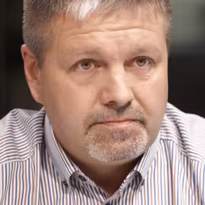 Datům o zemřelých nevěřím, ve vládě jsou zločinci, na podnikatelích udělali vraždu, říká Olbert