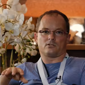 VLADIMÍR PIKORA: "Politici začali mít pocit, že peníze rostou na stromě."