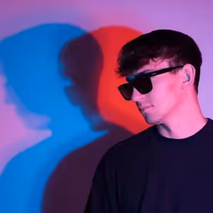 Hudobný rozhovor: Mark Dann o novinke Cry