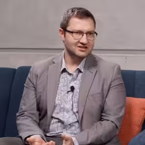 ZLÍNSKÝ SPECIÁL: Češi se nemusí bát, slivovice letos bude dost, říká ředitel likérky