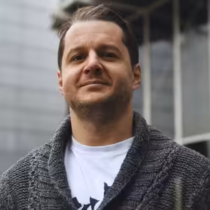 Na pivu s Civalem #20: Vít ”Marigold” Schmarc, moderátor Čelistí a šéf Artcamu