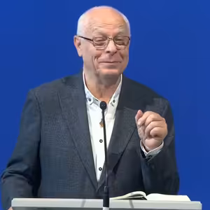 Vítězslav Vurst • Ze stromu dolů a od myšlenky k činu