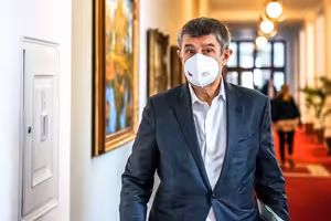 Premiér Andrej Babiš potvrdil: "Očkovaní státní zaměstnanci dostanou dva dny dovolené."