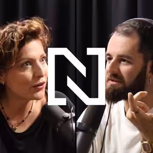 Adéla Elbel: Lidi mě unavují, chtěla bych být za paravánem. Patriarchátu se držíme zuby nehty