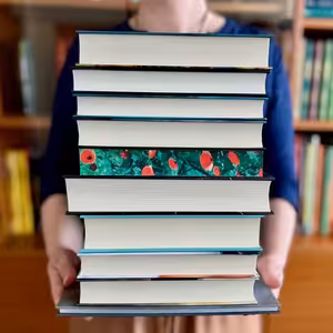 10 kníh, ktoré si musíte prečítať v auguste!