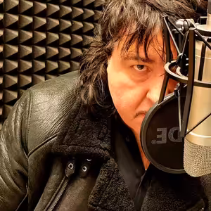 Prarodiče mi věnovali betlém, poté hořce litovali, říká ve svátečním rozhovoru vyvrhel Samir Hauser