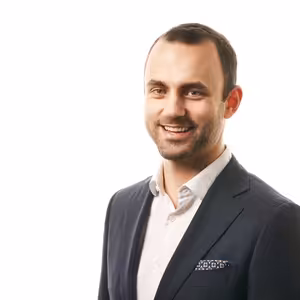 Lukáš Novotný (WOOD & Company): Pravděpodobnost brzkého poklesu sazeb Fedu se dále snižuje, nově trh první "cut" čeká na podzim