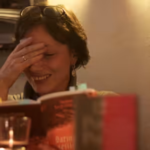 Justyna Bargielska, Café Fra 25. října 11