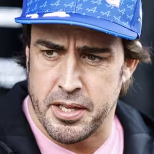 Vše, co je potřeba vědět o (ne)trestu pro Alonsa a pokutě pro Red Bull