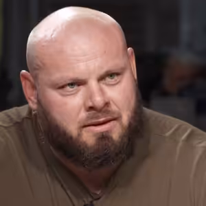 Nejsilnější muž světa: Bez bolesti to nejde, váha půl tuny drtí kosti, udělám s ní dřep