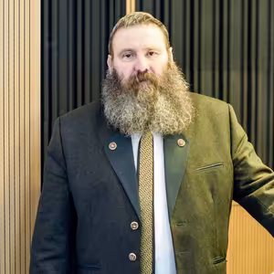 Marián Mičko - Farmári na východe naďalej čelia zastrašovaniu a účelovým... (Braňo Závodský Naživo)