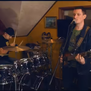 Hudobný rozhovor: Step behind, o skladbe "Nikdy neprehrám"