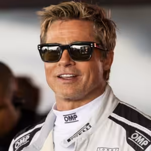 Filmová F1 je rýchla, hlučná a predvídateľná. Fanúšikov asi poteší