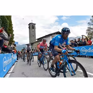 #172 GIRO ŠPECIÁL: Dvojka Movistaru úspešne motá favoritom hlavu