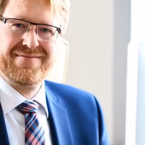 Vakcín proti covidu bude už brzy dost! Říká šéf AIFP Jakub Dvořáček