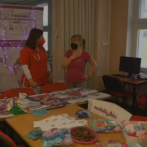 Most si připomněl Světový den předčasně narozených dětí.