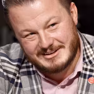 Jako šéf jsem byl kokot, řval jsem a lidi se mě asi báli. Z krize jsme vyšli s dluhy, ale silnější, říká majitel barů Vlachynský