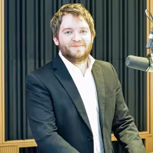 Ábel Ravasz - Máme rekordne nízku nezamestnanosť ľudí, ktorí žijú v osadách (Braňo Závodský Naživo)