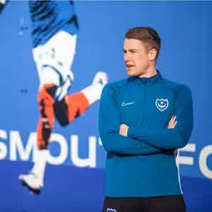 Jan Kozel - fotbal není všechno, důležité je i vzdělání, tvrdí mladý trenér z Portsmouthu a Žižkova