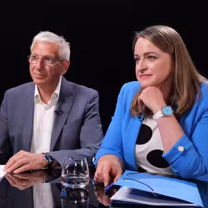 M. Uhlerová: “Rozpočet nemá logiku ani víziu.” A. Matušek: “Žijeme brutálne nad pomery a raz ten účet príde”