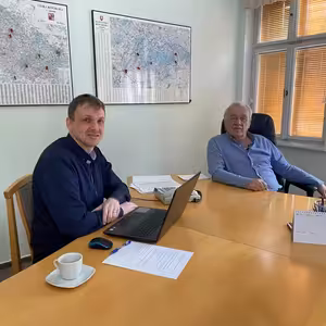 Karu zachraňuje celý tým, jeden Rinth by nic nezmohl