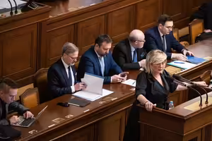 Přes sněmovní boje je Česko korespondenční volbě nejblíž za posledních 15 let