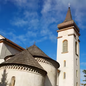 "Živé a účinné je Božie slovo; rozsudzuje myšlienky a úmysly srdca."