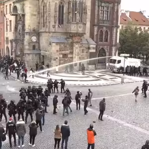 Kdo vyvolal střety na Staroměstském náměstí