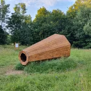 Slanské vrchy neďaleko Prešova zdobí veľké drevené čudo, ktoré znásobuje zvuky lesa