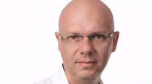 Politolog Ladislav Cabada: Vyloučit z vedení komory zástupce SPD je přirozený tah