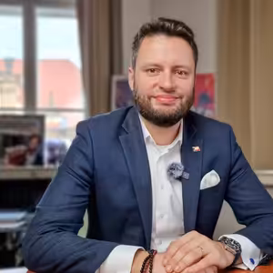 Poslední příležitost zabránit euru, konci spalovacích motorů a plynových kotlů. | Čau Praho! #86