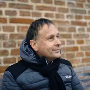 Saša - Hledal Boha, ale nevěděl jak k němu najít cestu