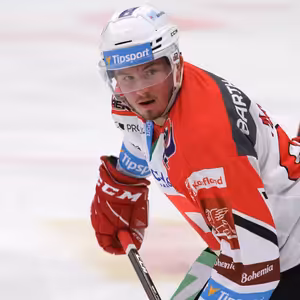 Play-off je úplně něco jiného než základní část, říká pardubický útočník Jan Mandát