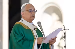 Buďte živými svědky prvenství Boha, vyzval papež řeholnice a řeholníky