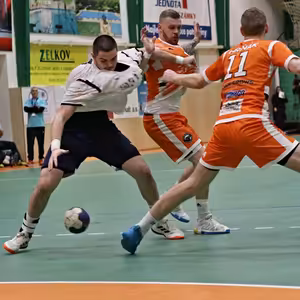 Hodnotíme týždeň v hádzanej - E13