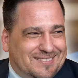 Zdechovský: Príjem 15 000 € mesačne v čistom ako Richterov syn nemám ani ako europoslanec!