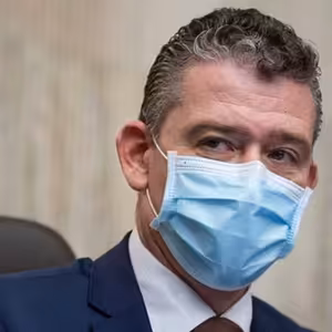 Roman Mikulec - Na dodržiavanie opatrení počas sviatkov budú dohliadať policajné a vojenské hliadky