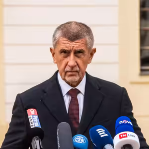 Prezident nepolevil. Babiš se diví, že po něm chce veřejně vysvětlit, jak vyřeší střet zájmů