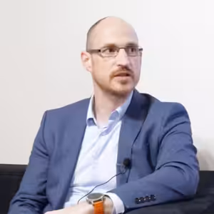 Opatrně s plynem! Řidiči vodíkových kamionů si musí zvykat na brutální zrychlení