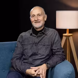 Josef Carda: Jak ho TeleTele připravilo o role, těžkém úrazu a co mu dala Vlasta Fialová