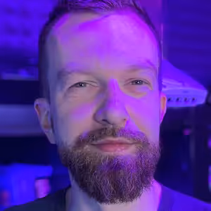 Talk to 33: Vojta Schubert o překládání počítačových her