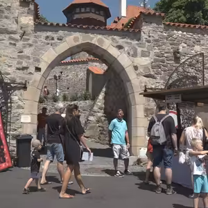 Na Hněvín za kulturou i výhledy.